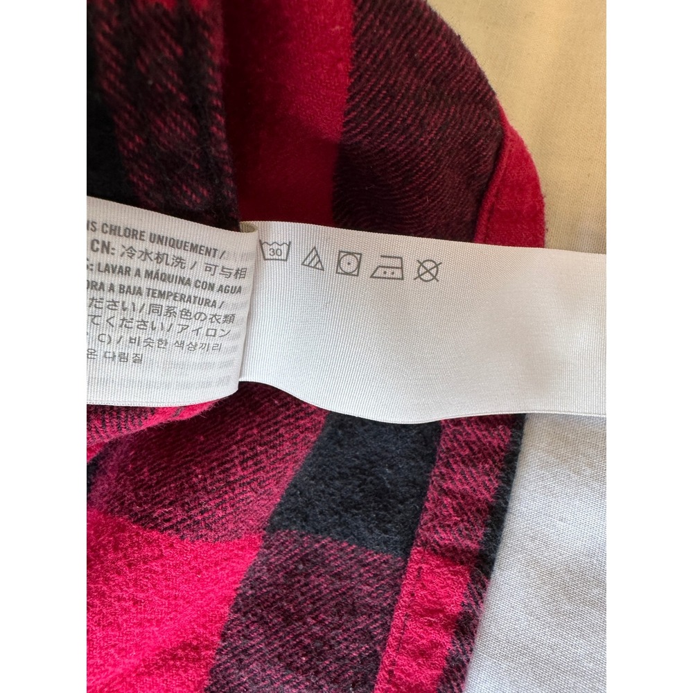 Hollister Mens Red Black Buffalo Plaid Flannel Shirt Small Lumberjack Cabin Cozy - Picture 7 of 11